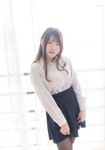 羽月希